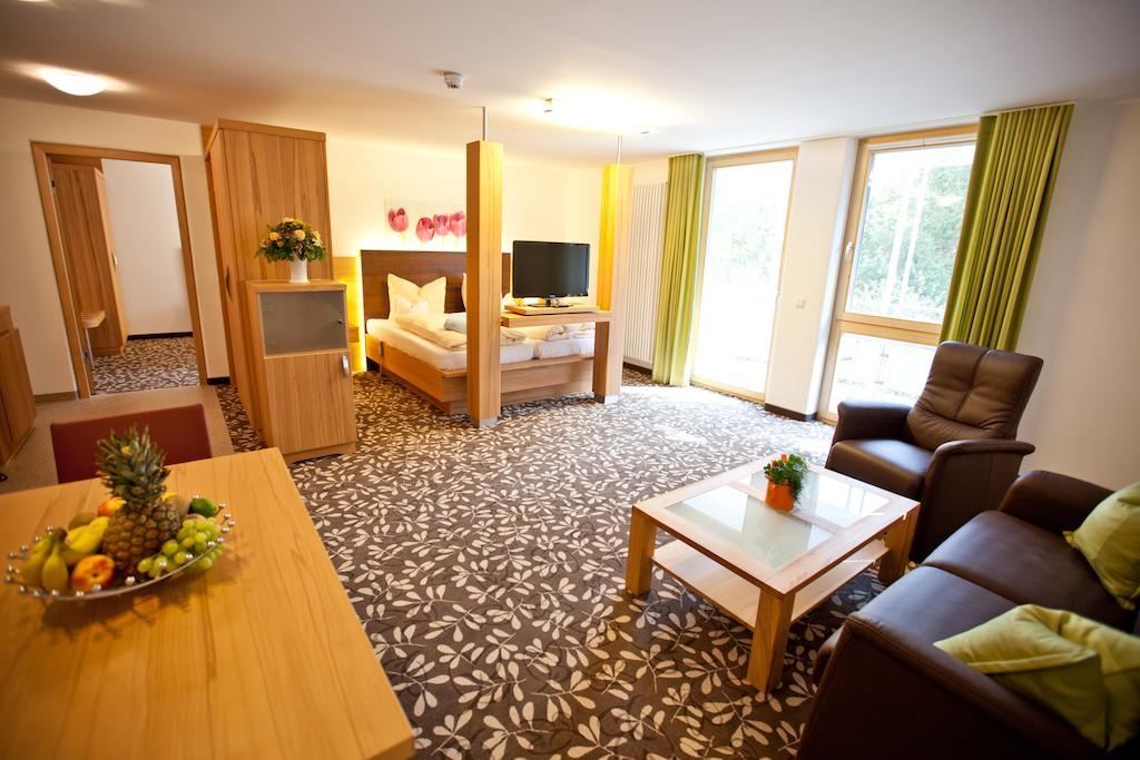 Hotel Und Appartementhof Waldeck Бад-Фюссинг Номер фото